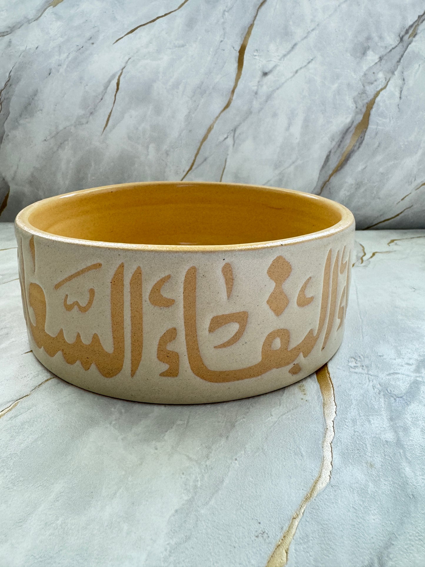 plates under plates plate for cake plate cake plate of cake plate with cake gold plate set white and gold plate set plate set white and gold gold and white plate set