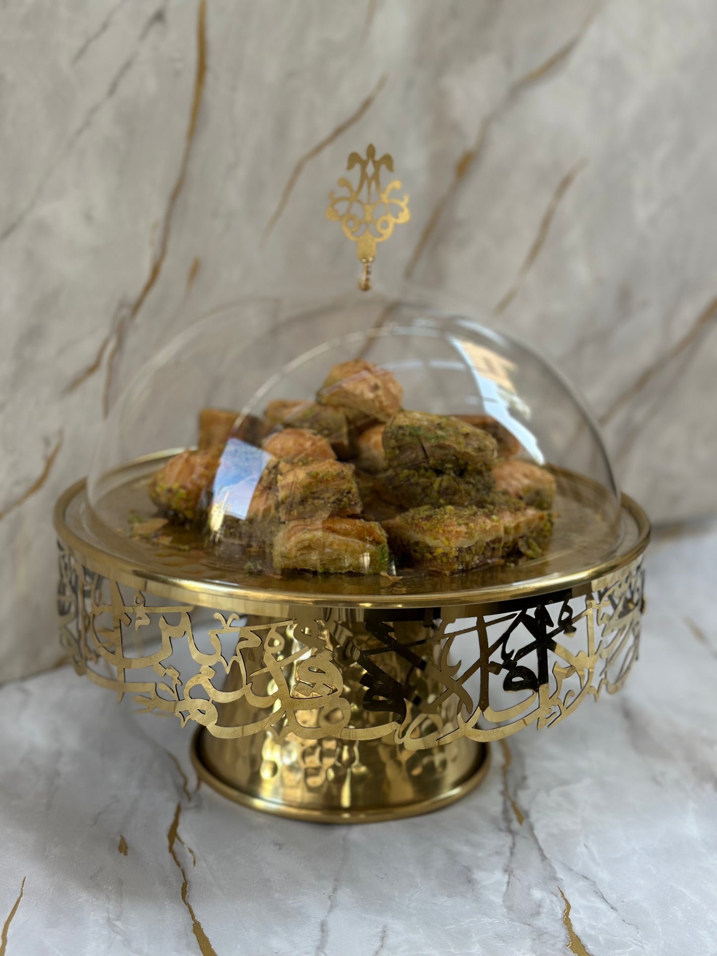 gold cake plate cake plate gold cake stand gold cake glass stand cake stand glass gold cakestand cake cover plate glass cake stand glass cake stand with cover cake stand glass cover
