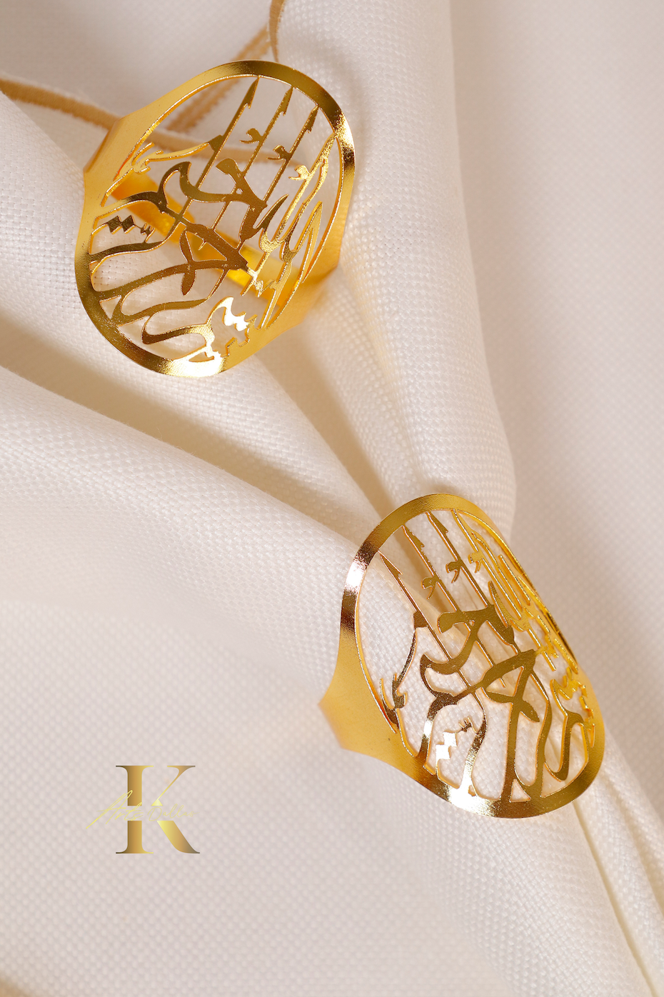 Arabic Gold & White "Welcome" Table Set